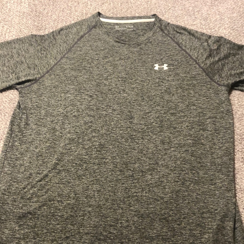 Men’s Under Armour Heat Gear T-shirt size XL